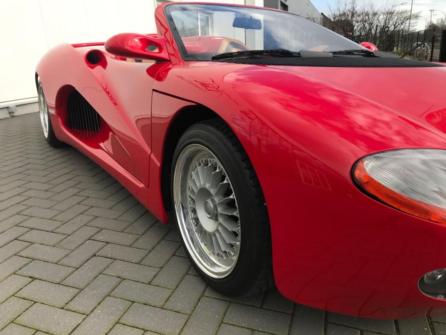 Детали экстерьера Bizzarrini BZ-2001 Concept 1992 года  (фото 14 из 35)